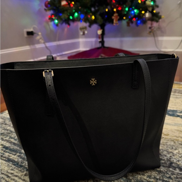 Tory Burch Emerson Tote - Picture 2 of 6